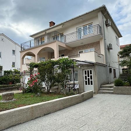 Apartment Dida Крк Экстерьер фото